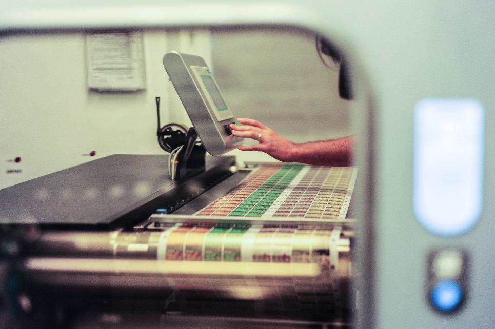 Druk hybrydowy, czyli połączenie druku cyfrowego i fleksograficznego