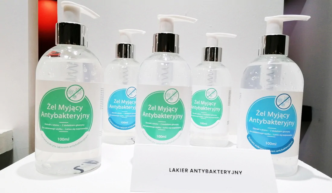 Antybakteryjny i antywirusowy lakier w branży etykiet samoprzylepnych